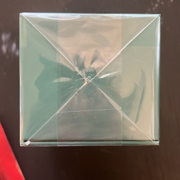 La Mer 1oz The Moisturizing Cream - Picture 3 of 6